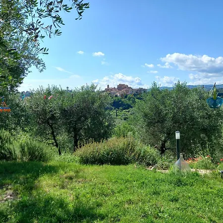 La Lucciola Dom wakacyjny Lari